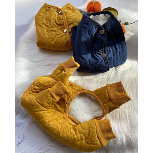 Удобный и теплый комбинезон для собак с застежкой на спинке